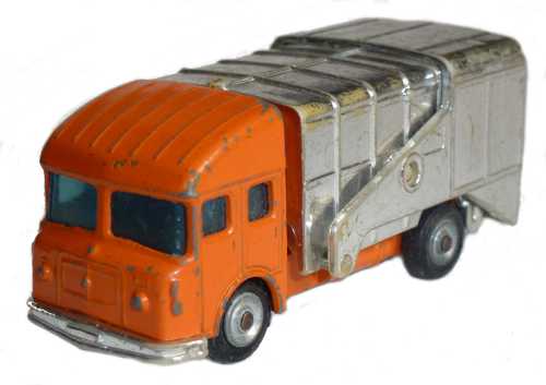 Corgi Junior 25