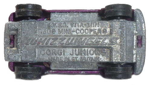 Corgi Junior 21