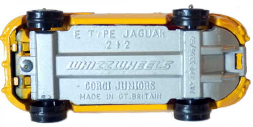 Corgi Junior 33