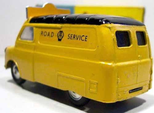 Corgi 408 single windscreen