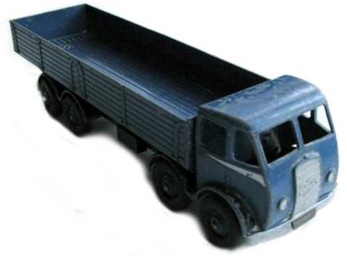 Dinky 501 black chassis silver flash no hook