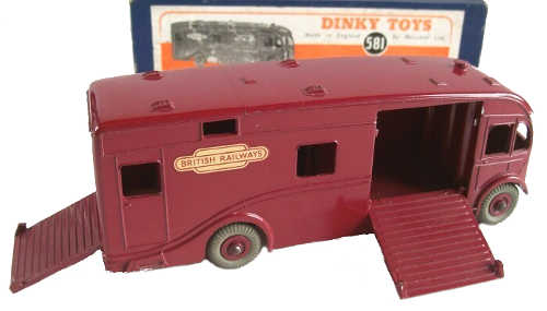 Dinky 581