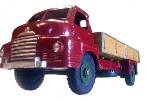 Dinky 522 unusual wheels?