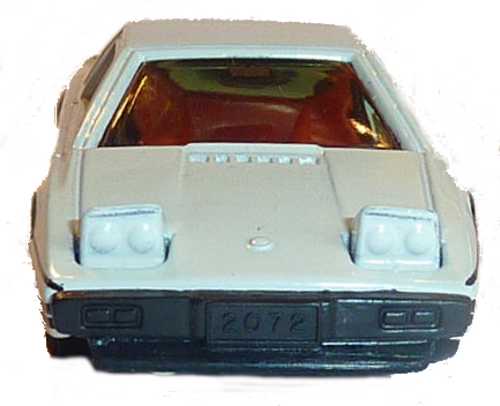 Tomica F8