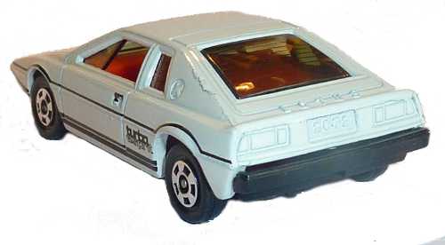 Tomica F8