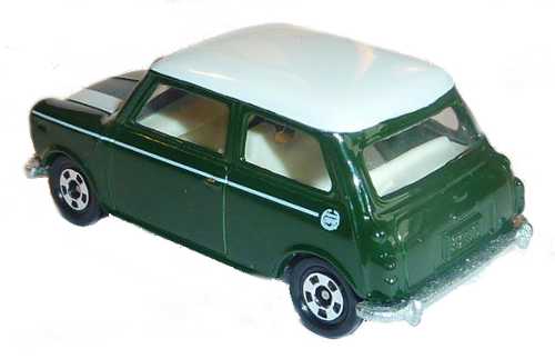 Tomica F8